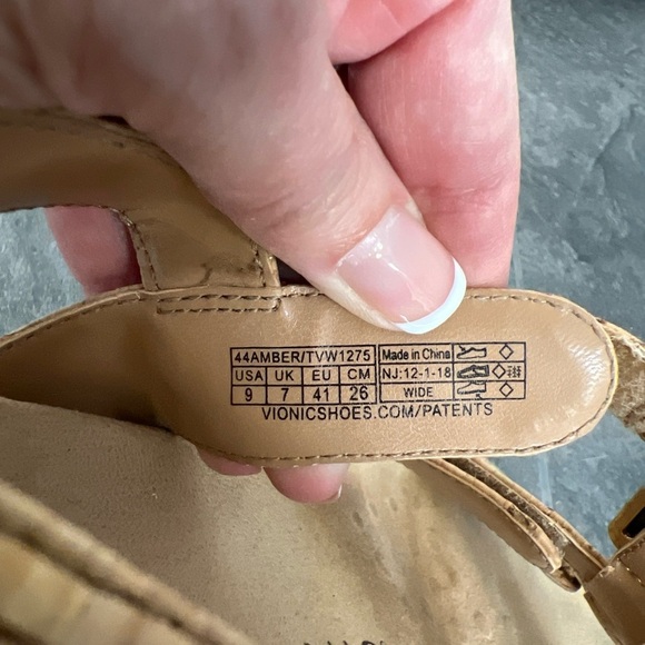 Vionic Amber Tan Cork Open Toe Comfort Sandals - Picture 8 of 9
